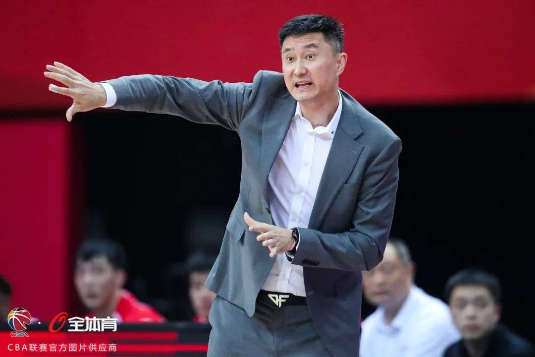 爱游戏官方-北控稳操胜券，晋级决赛