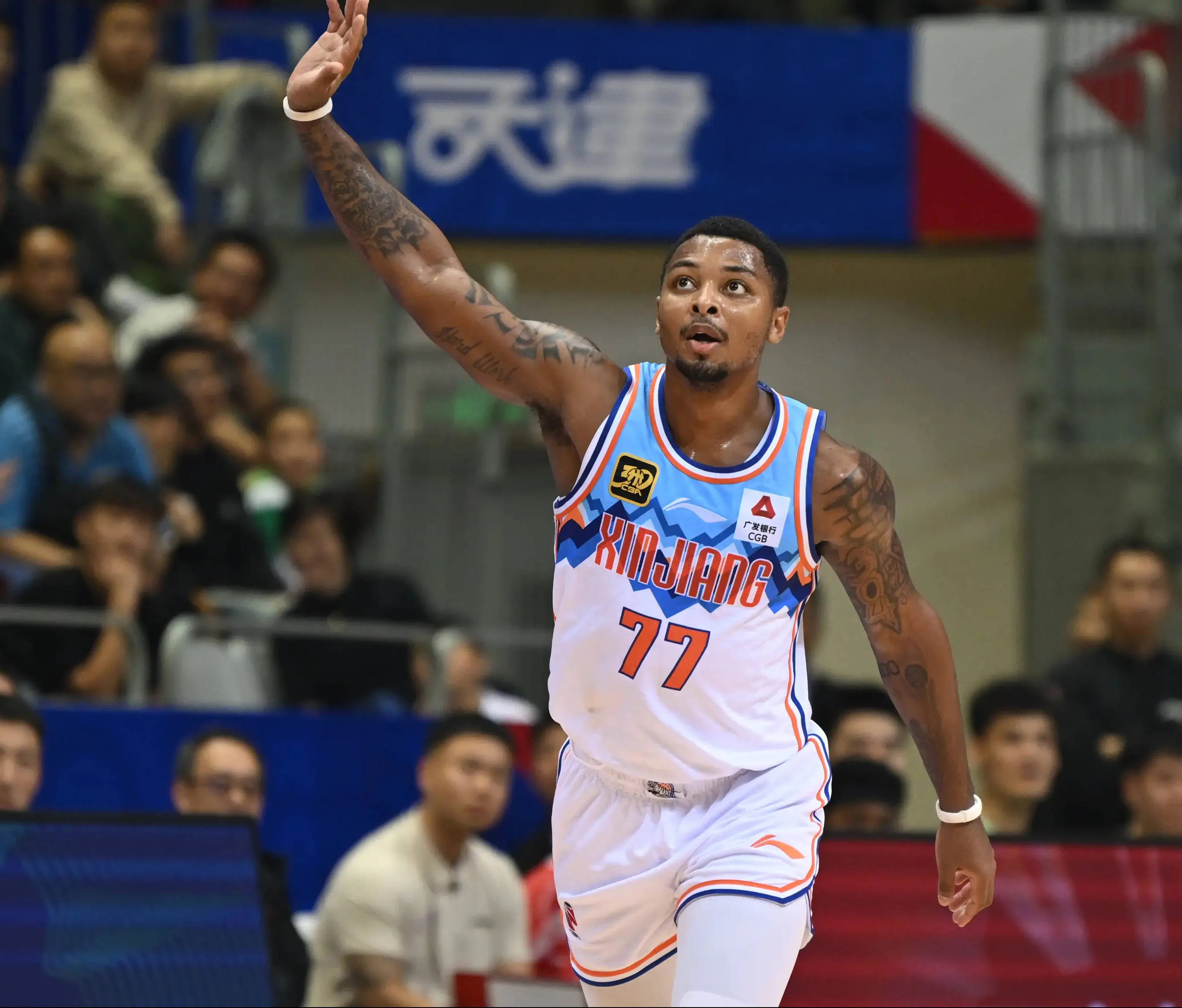 关于新疆队客场取胜，主教练力赞球员态度的信息