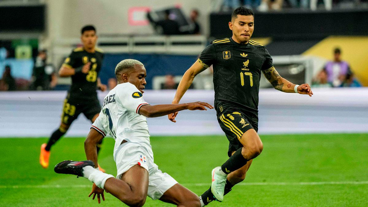 墨西哥队在胜利中晋级下一阶段