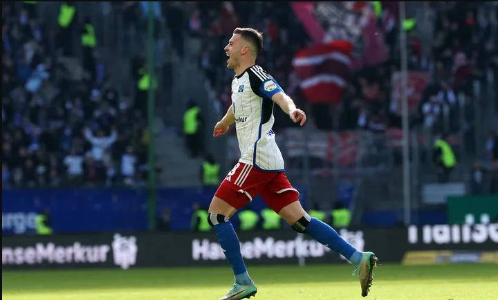 汉堡队在比赛中获得令人激动的胜利