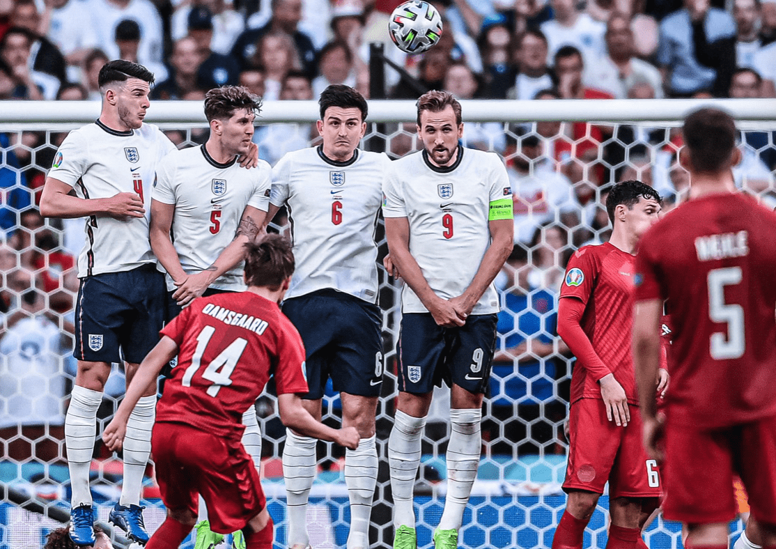 韩国队逆转英格兰队，波尔统治全场